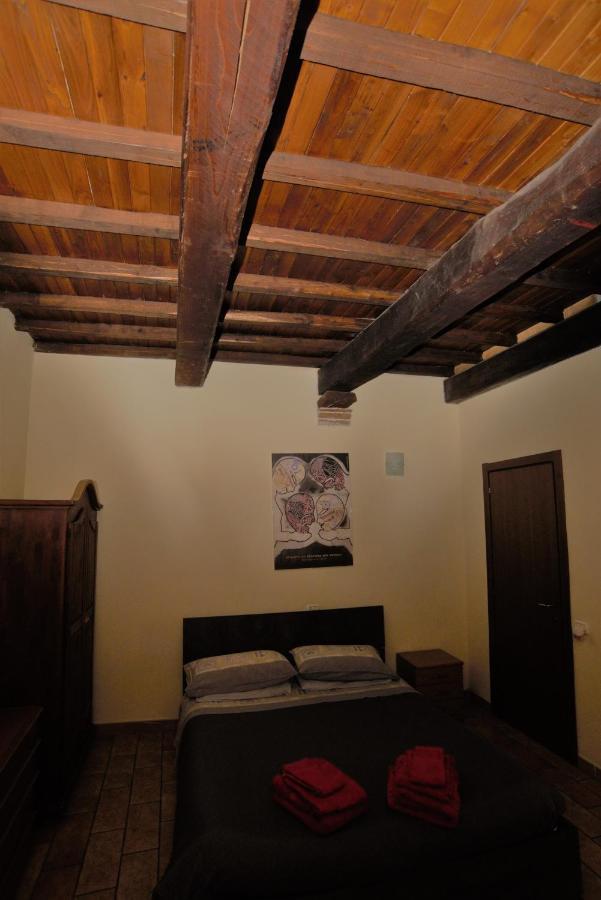 Via Della Posterna Appartement Spoleto Buitenkant foto