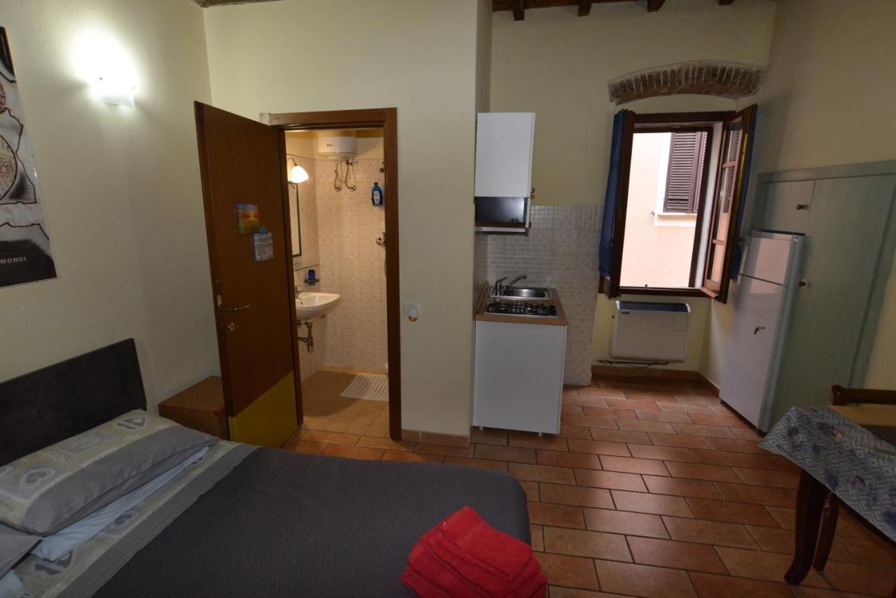 Via Della Posterna Appartement Spoleto Buitenkant foto