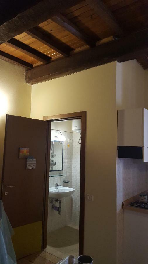 Via Della Posterna Appartement Spoleto Buitenkant foto