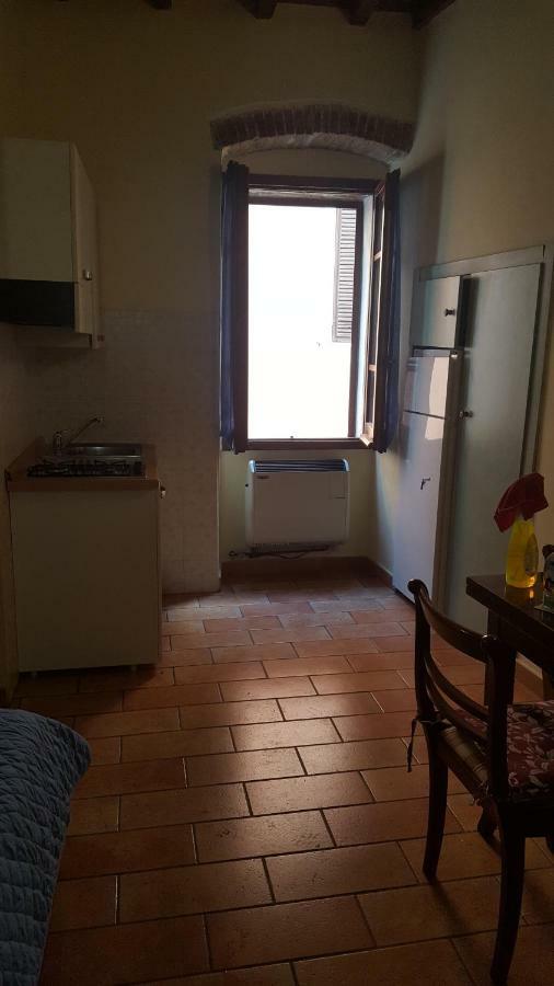 Via Della Posterna Appartement Spoleto Buitenkant foto