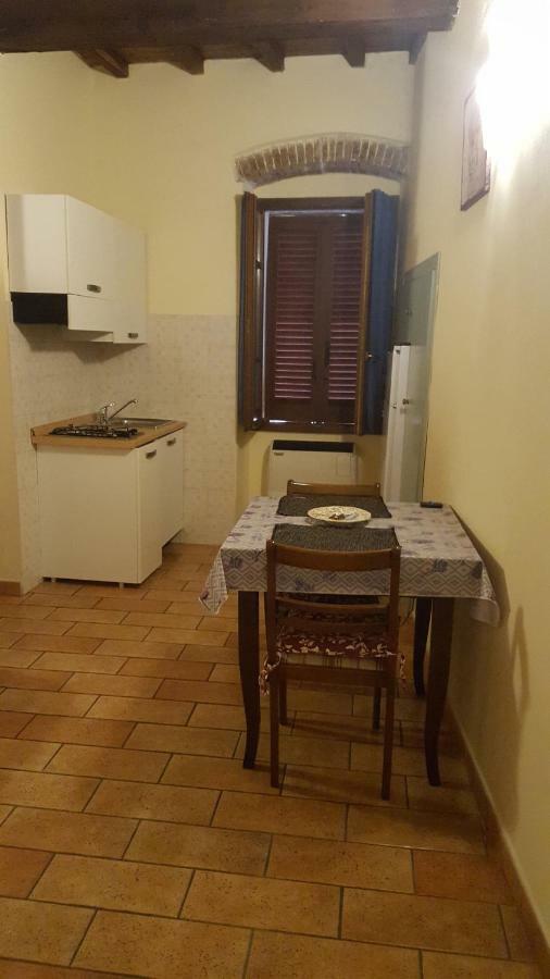 Via Della Posterna Appartement Spoleto Buitenkant foto