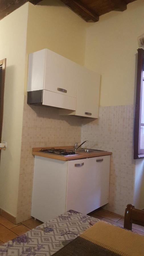 Via Della Posterna Appartement Spoleto Buitenkant foto