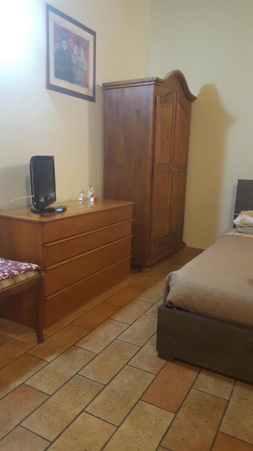 Via Della Posterna Appartement Spoleto Buitenkant foto